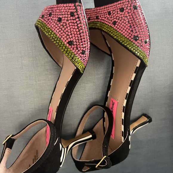 Betsey Johnson Women's 6.5 Rhinestone Watermelon Open Toe Sandals Heels NW - Picture 2 of 10